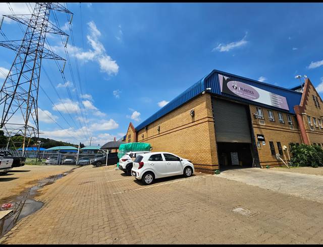 1,415M² WAREHOUSE TO LET IN MEADOWDALE